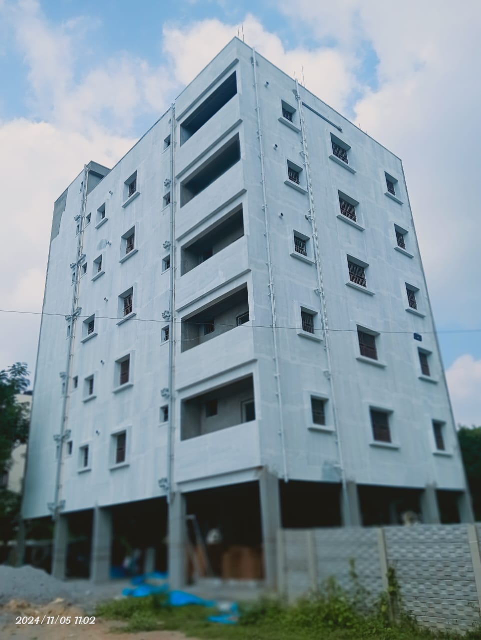 1200 Sq.Ft Flat with 3BHK For Sale in kurudusonnenahalli